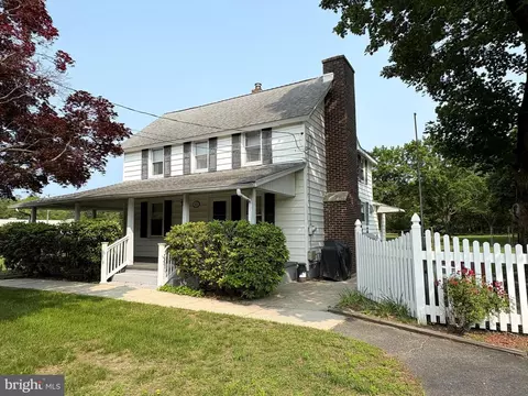 301 Broad St, Milmay, NJ 08340