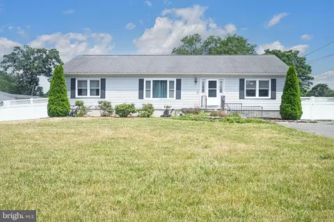 208 W Arctic Ave, Minotola, NJ 08341