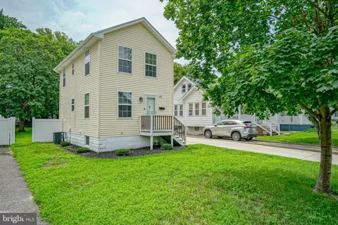46 Pressey St, Hammonton, NJ 08037