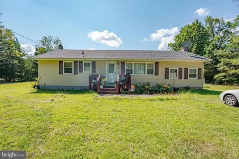 147 Cumberland Ave, Estell Manor, NJ 08319