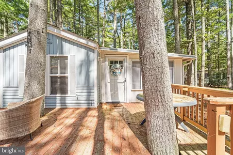 135 Thompson Ln #46, Egg Harbor Twp, NJ 08234