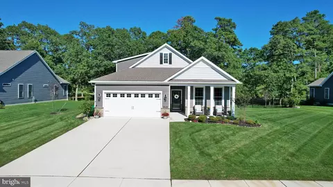 172 Laquinta Dr, Egg Harbor Township, NJ 08234
