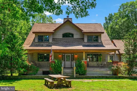104 N Genoa Ave, Egg Harbor City, NJ 08215