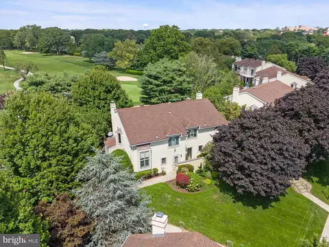 18 Greate Bay Dr, Somers Point, NJ 08244