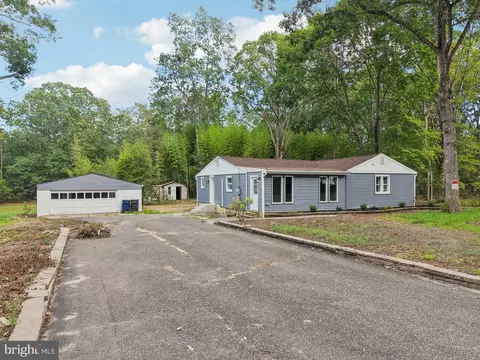 7571 Strand Ave, Mays Landing, NJ 08330