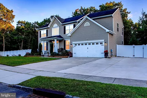 279 Churchill Dr, Egg Harbor Township, NJ 08234