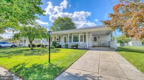 12 Cornell Rd, Somers Point, NJ 08244