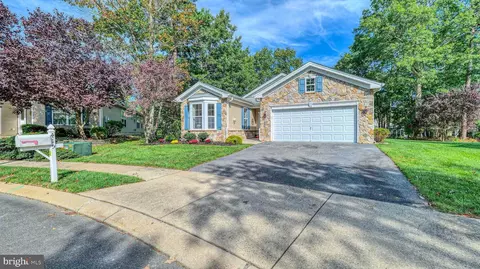 415 Scarborough Ct, Galloway, NJ 08205