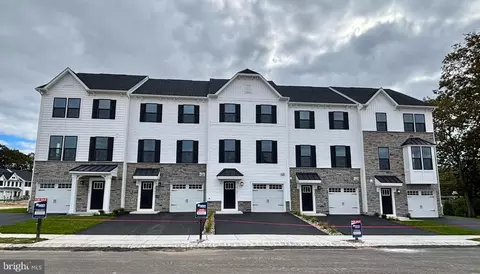 2102 Angelina Ln, Somers Point, NJ 08244