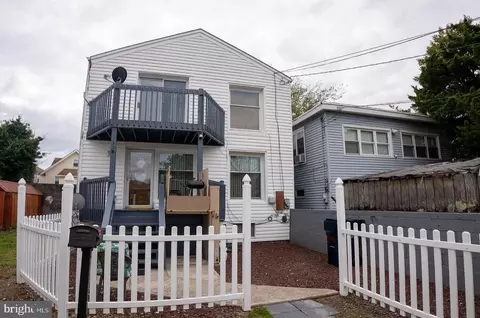 322 N Trenton Ave, Atlantic City, NJ 08401
