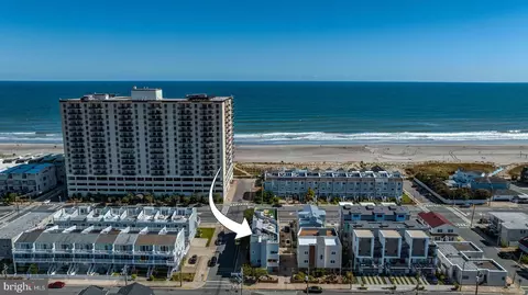 104 S Monroe Ave, Margate City, NJ 08402