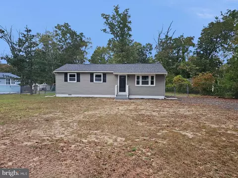 411 Woodlawn Ave, Williamstown, NJ 08094