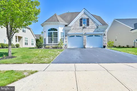 40 Vender Ln, Mays Landing, NJ 08330