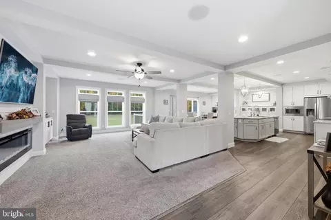 Entry Way - 244 Jackson Rd, Williamstown, NJ 08094 photo 2 of 8