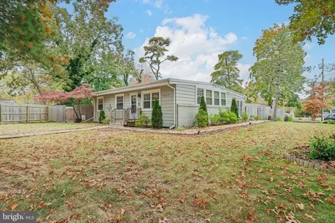 5910 Somerset Dr, Mays Landing, NJ 08330
