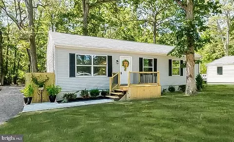 12 Vella La Vella Ln, Egg Harbor Township, NJ 08234