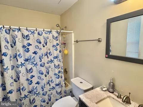 Bath - 412 A Nectar Ave, Absecon, NJ 08205 photo 1 of 2