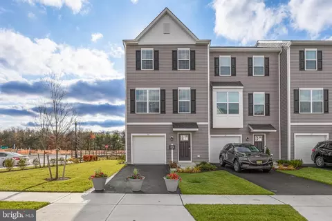 107 W End Ave, Hammonton, NJ 08037