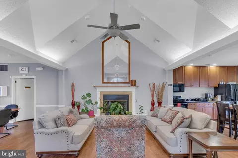 Living - 36 Apache Ct, Absecon, NJ 08205 photo 4 of 4