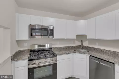 Kitchen - 36 Apache Ct, Absecon, NJ 08205 photo 2 of 2