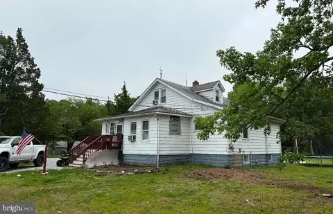 711 S Boston Ave, Egg Harbor City, NJ 08215