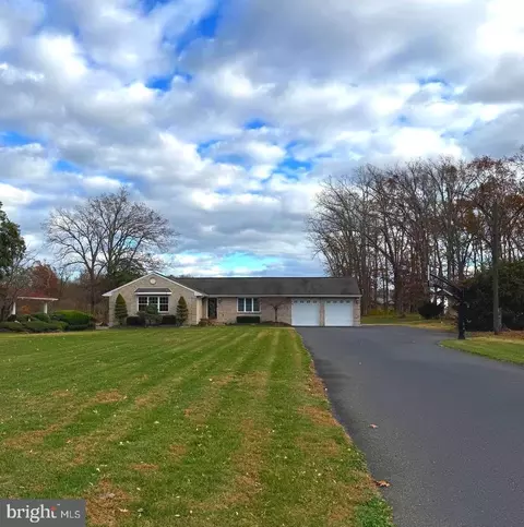 564 11th St, Hammonton, NJ 08037