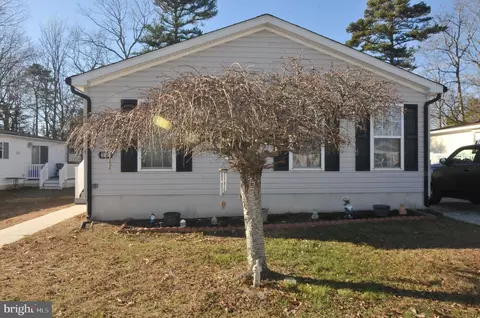 42 Dogwood Ln, Mays Landing, NJ 08330