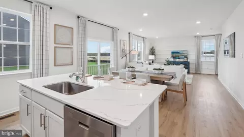 133 Malibu Dr, Egg Harbor Township, NJ 08234