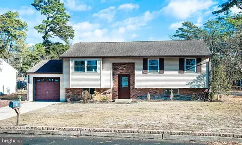 134 Fenimore Dr, Williamstown, NJ 08094