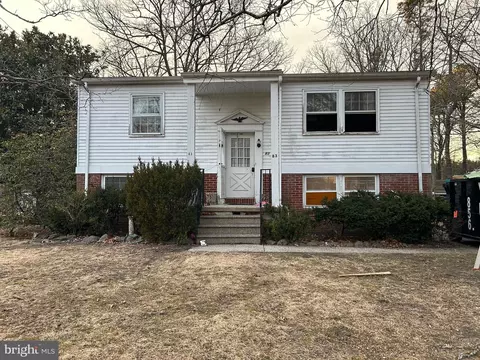 83 Lakeshore Dr, Hammonton, NJ 08037
