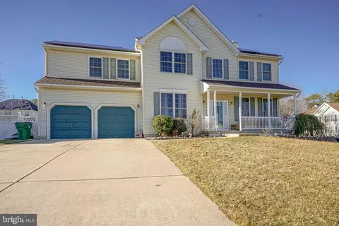 100 Cromwell Ct, Egg Harbor Township, NJ 08234