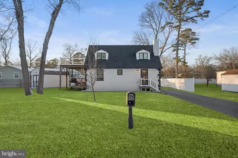 207 Woodlawn Ave, Williamstown, NJ 08094