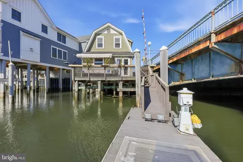 104 N Derby Ave, Ventnor City, NJ 08406