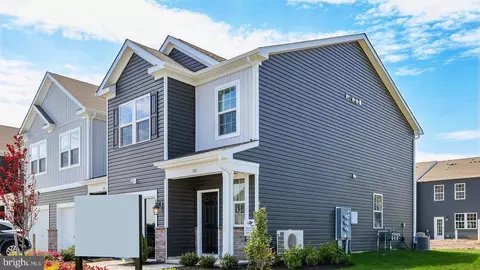134 Corolla Dr, Egg Harbor Township, NJ 08234