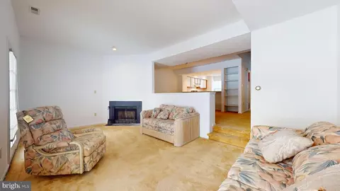 Living - 668 Lakefront Cir, Galloway, NJ 08205 photo 3 of 7