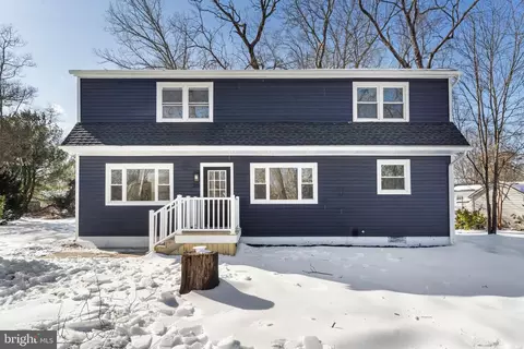 105 Cloverdale Ln, Williamstown, NJ 08094