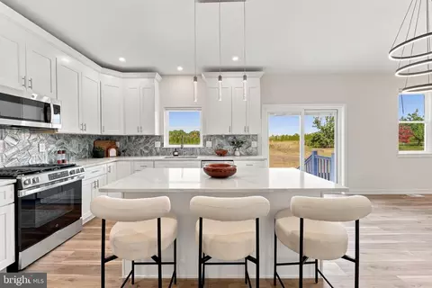 Kitchen - 401 Old Forks Rd, Hammonton, NJ 08037 photo 3 of 8