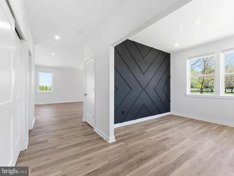 Entry Way - 401 Old Forks Rd, Hammonton, NJ 08037 photo 1 of 5