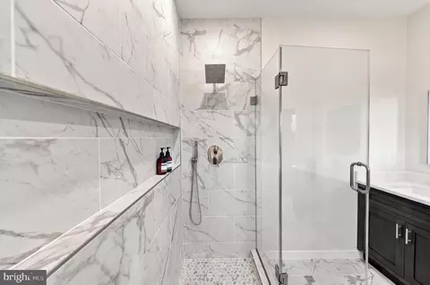 Bath - 401 Old Forks Rd, Hammonton, NJ 08037 photo 3 of 3