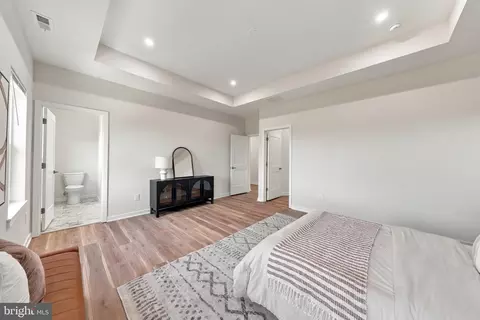 Entry Way - 401 Old Forks Rd, Hammonton, NJ 08037 photo 8 of 8