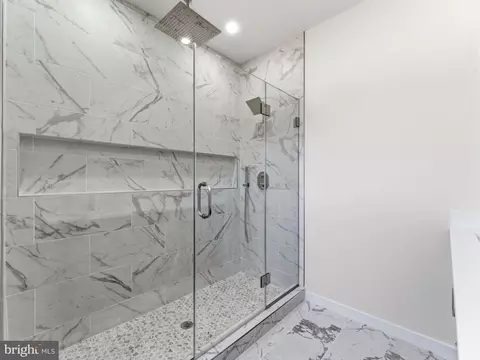 Bath - 401 Old Forks Rd, Hammonton, NJ 08037 photo 2 of 4