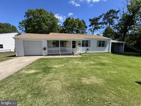 228 Fenimore Dr, Williamstown, NJ 08094