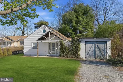 743 W Pine St, Egg Harbor City, NJ 08215