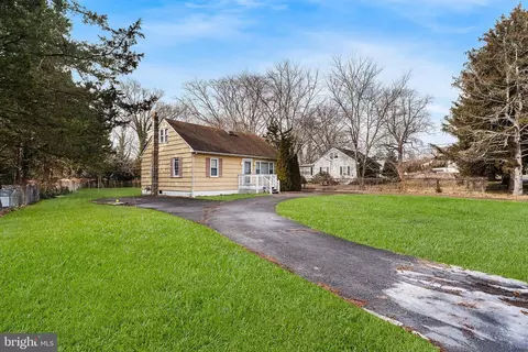 14 Kesler Ave, Absecon, NJ 08201