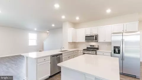 34 N Packard St, Hammonton, NJ 08037 photo 6