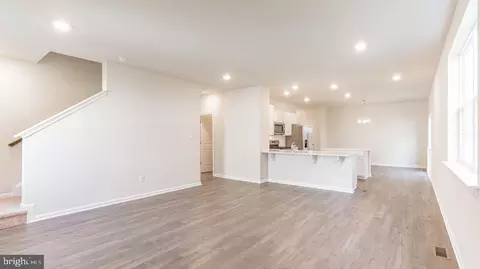 34 N Packard St, Hammonton, NJ 08037 photo 4