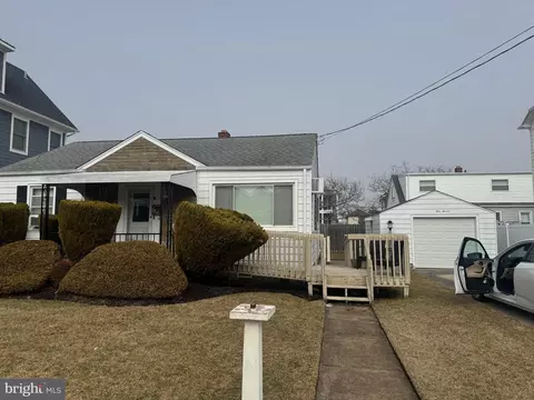 111 N 35th Ave, Longport, NJ 08403