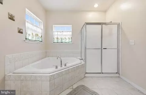 Bath - 38 Centennial Dr, Hammonton, NJ 08037 photo 1 of 1