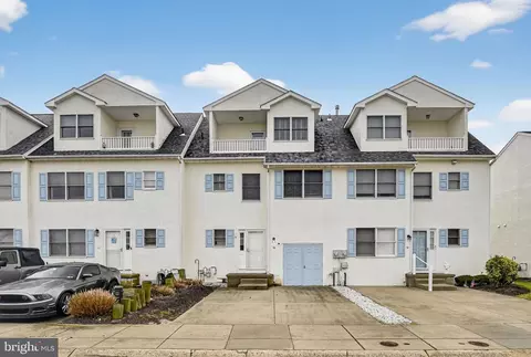 16 Horizon Ln, Brigantine, NJ 08203