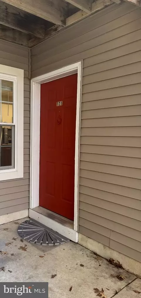 121 Driftwood Ct, Absecon, NJ 08205